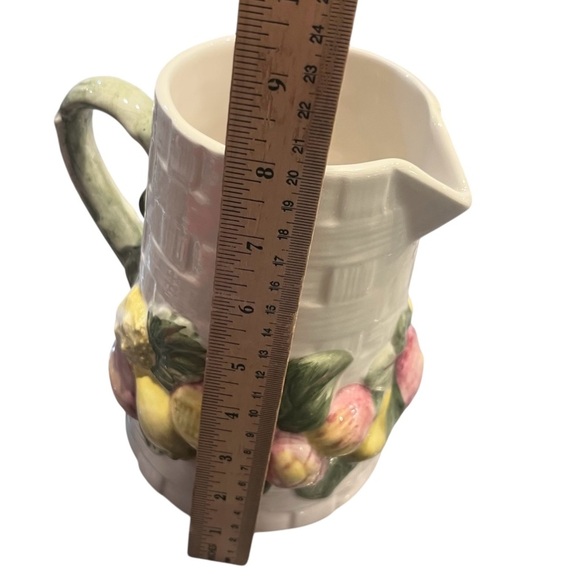 Vintage Italian Majolica Basketweave Pitcher Dimensional Fruit Signed - Picture 9 of 9
